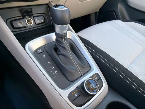 New 2026 Hyundai Venue SEL image 31