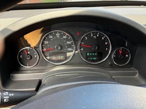 Used 2009 Jeep Liberty Sport w/ Popular Equipment Group AWD/4WD image 11
