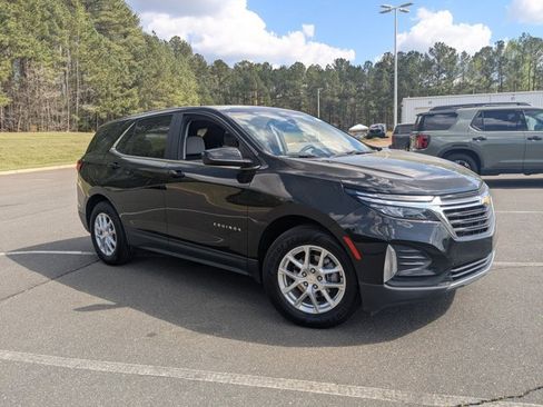 Used 2022 Chevrolet Equinox LT FWD image 1