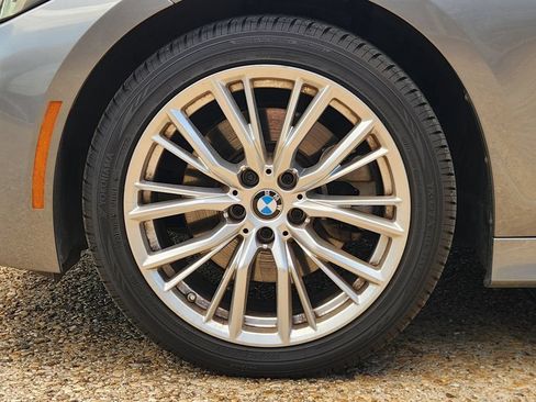 Used 2024 BMW 330i Sedan w/ Convenience Package RWD image 11