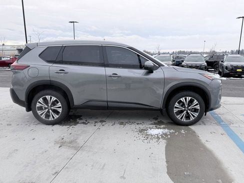 Certified 2021 Nissan Rogue SV w/ Premium Package image 5