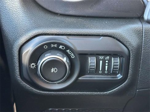 Certified 2021 Jeep Wrangler Unlimited Sahara image 28