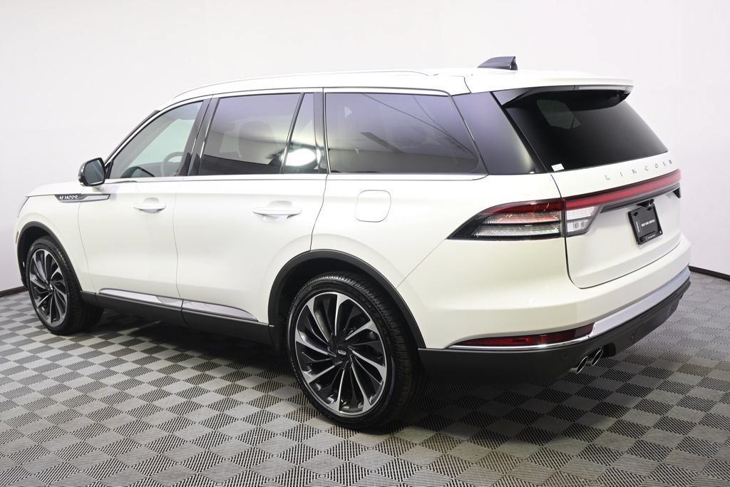 New 2026 Lincoln Aviator Reserve AWD/4WD image 3