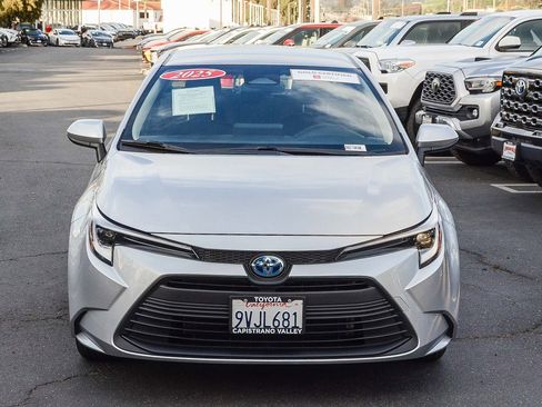 Certified 2025 Toyota Corolla LE w/ LE Premium Package image 2