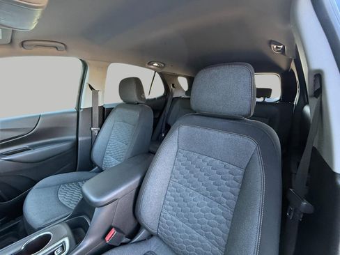 Used 2018 Chevrolet Equinox LT AWD/4WD image 39