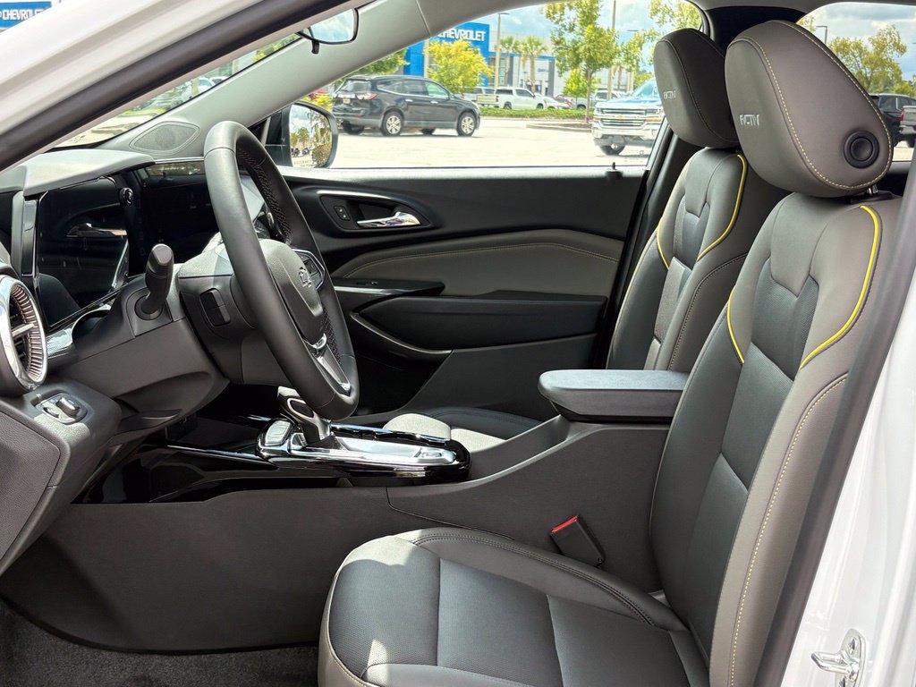 New 2026 Chevrolet Trax ACTIV w/ Sunroof Package FWD image 17