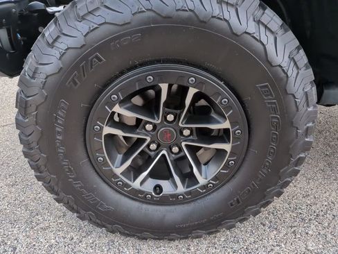 Used 2024 Jeep Wrangler Unlimited Rubicon AWD/4WD image 15