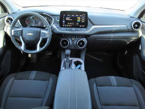 Certified 2023 Chevrolet Blazer LT w/ Midnight/Sport Edition FWD image 5
