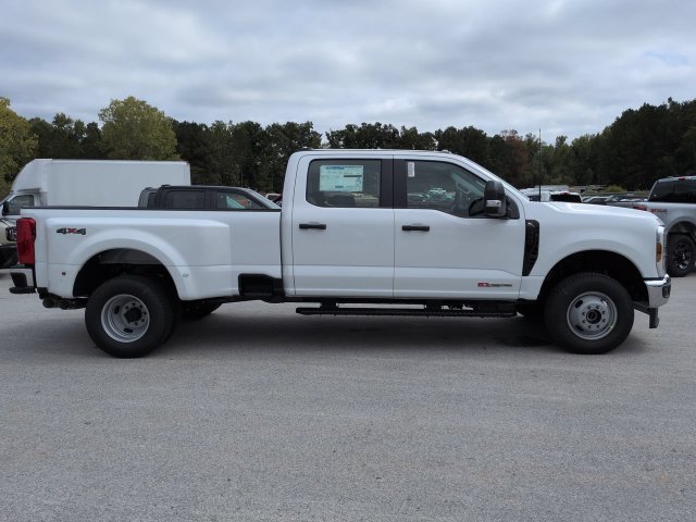 New 2027 Ford F350 XL w/ XL Chrome Package AWD/4WD image 3