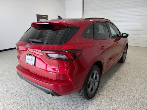 Used 2024 Ford Escape ST-Line w/ Tech Pack #1 AWD/4WD image 8