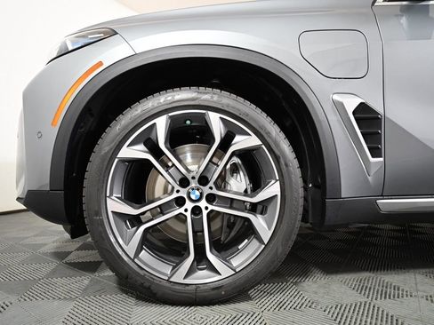 New 2026 BMW X5 xDrive50e w/ Executive Package AWD/4WD image 9