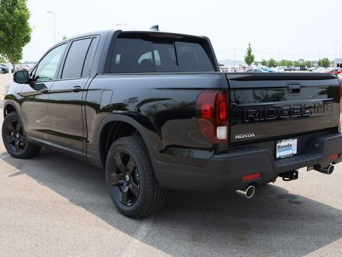 New 2026 Honda Ridgeline Black Edition image 4