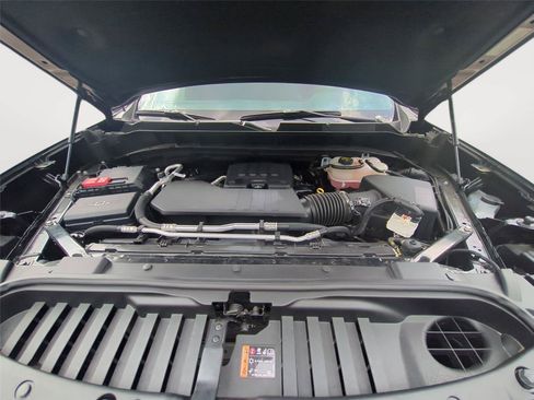 Used 2024 Chevrolet Silverado 1500 LT AWD/4WD image 35
