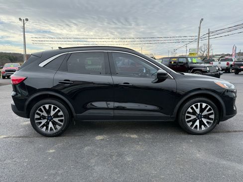 Used 2020 Ford Escape SEL image 6