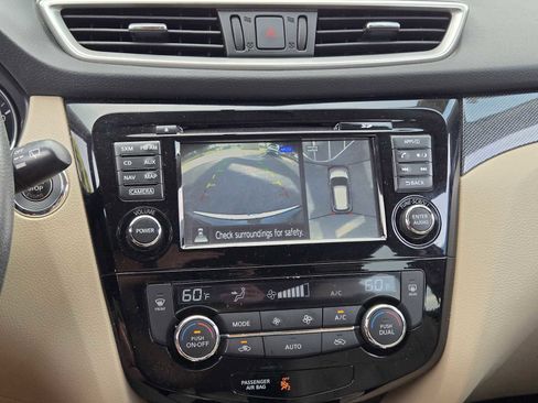Used 2016 Nissan Rogue SL w/ SL Premium Package FWD image 27