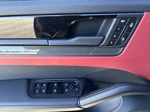 Used 2025 Porsche Cayenne GTS image 17