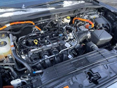 Used 2022 Ford Escape Titanium w/ Class II Trailer Tow Package image 30