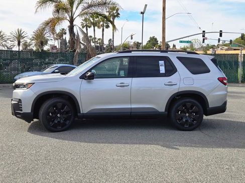 New 2026 Honda Pilot Black Edition image 11