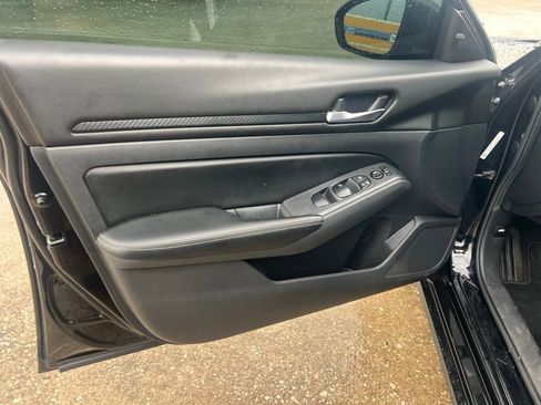 Used 2021 Nissan Altima 2.5 SV w/ SV Premium Package AWD/4WD image 9