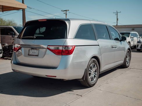 Used 2011 Honda Odyssey EX-L image 3