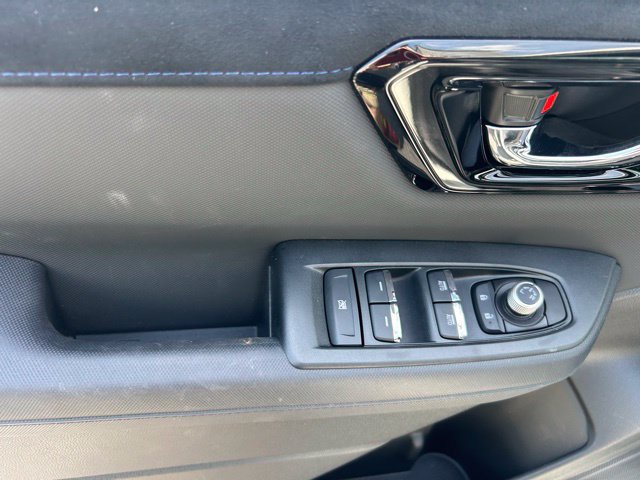 Used 2025 Subaru Forester Limited AWD/4WD image 17