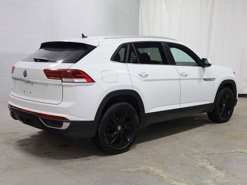 Used 2023 Volkswagen Atlas Cross Sport SE image 9