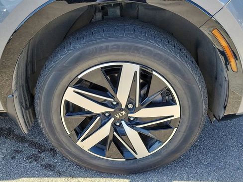 Used 2021 Kia Sorento EX w/ Panoramic Sunroof Package AWD/4WD image 11