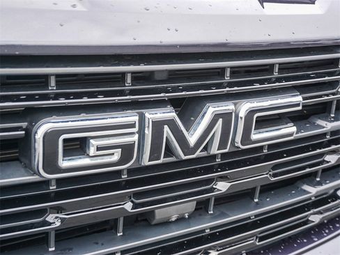 Used 2022 GMC Sierra 1500 Elevation w/ Elevation Premium Package image 11