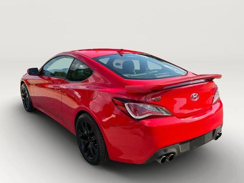 Used 2014 Hyundai Genesis 2.0T RWD image 5