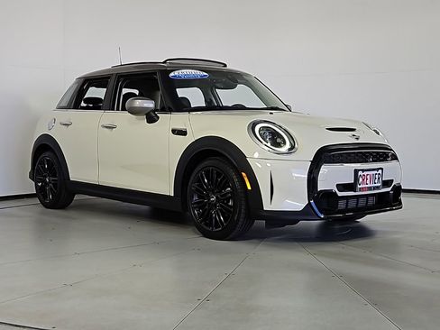 Certified 2023 MINI Cooper S image 4