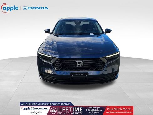 Used 2025 Honda Accord EX-L image 2