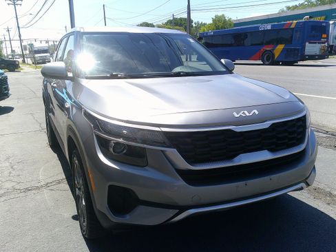 Used 2022 Kia Seltos LX AWD/4WD image 12