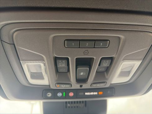 New 2026 GMC Sierra 2500 SLT w/ SLT Premium Package image 25