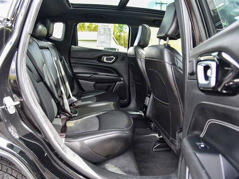 Certified 2021 Jeep Compass Latitude w/ Sun and Sound Group AWD/4WD image 11