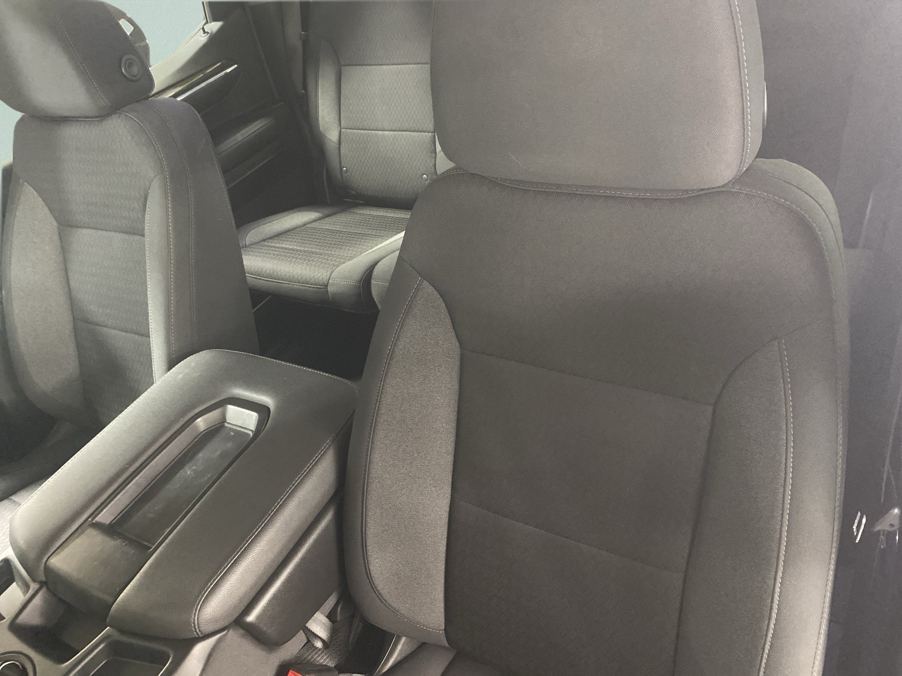 Used 2024 Chevrolet Silverado 1500 LT AWD/4WD image 14