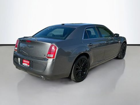 Used 2012 Chrysler 300 S RWD image 6