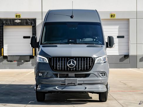 Used 2025 Mercedes-Benz Sprinter 3500 image 25