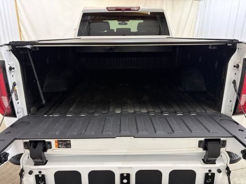 Used 2022 GMC Sierra 2500 AT4 w/ Gooseneck/5TH Wheel Package AWD/4WD image 15