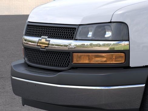 New 2025 Chevrolet Express 2500 Work Van w/ Driver Convenience Package image 13
