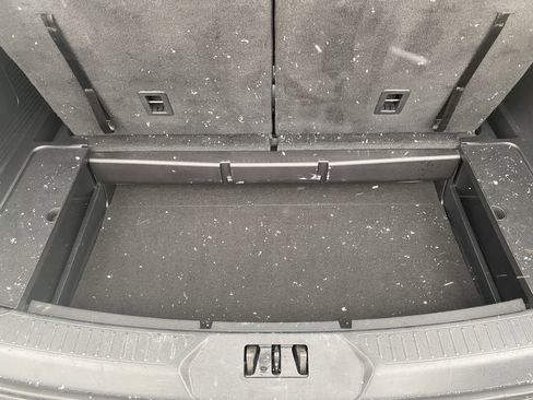 Used 2022 Ford Explorer XLT w/ Equipment Group 202A image 33