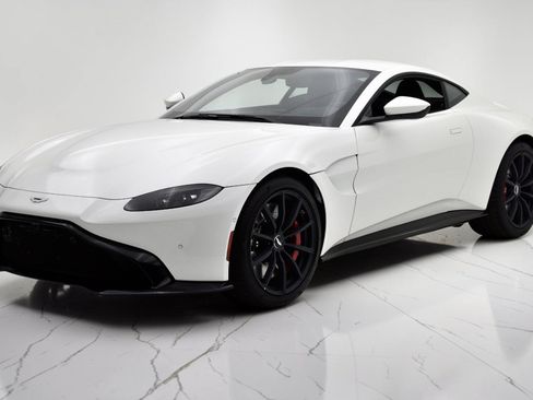 Used 2020 Aston Martin V8 Vantage Coupe RWD image 2