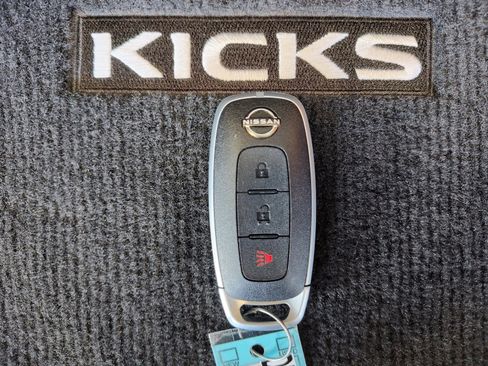 Certified 2024 Nissan Kicks S image 29