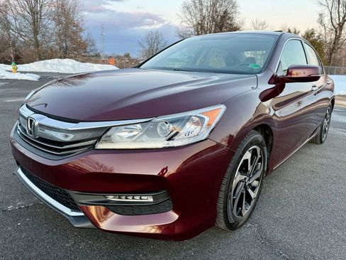 Used 2016 Honda Accord EX image 1