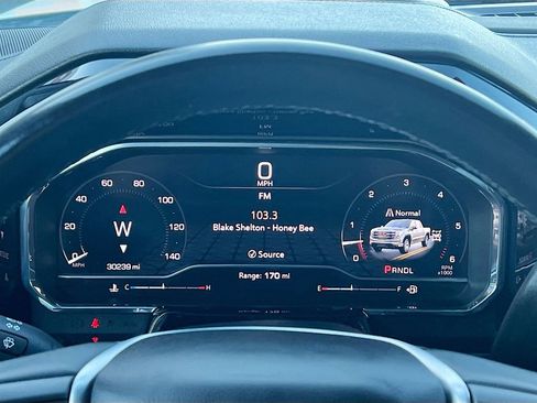 Used 2025 GMC Sierra 1500 SLT image 12