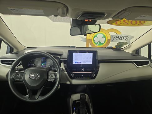 Used 2025 Toyota Corolla LE image 13