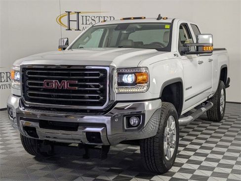 Used 2017 GMC Sierra 2500 SLT w/ Driver Alert Package image 4