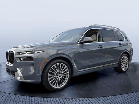 Certified 2026 BMW X7 xDrive40i w/ Executive Package AWD/4WD image 7