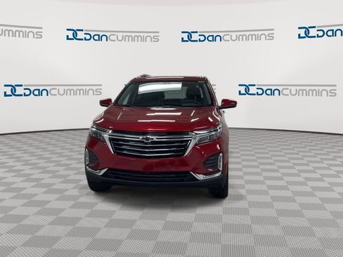 Used 2024 Chevrolet Equinox Premier image 3