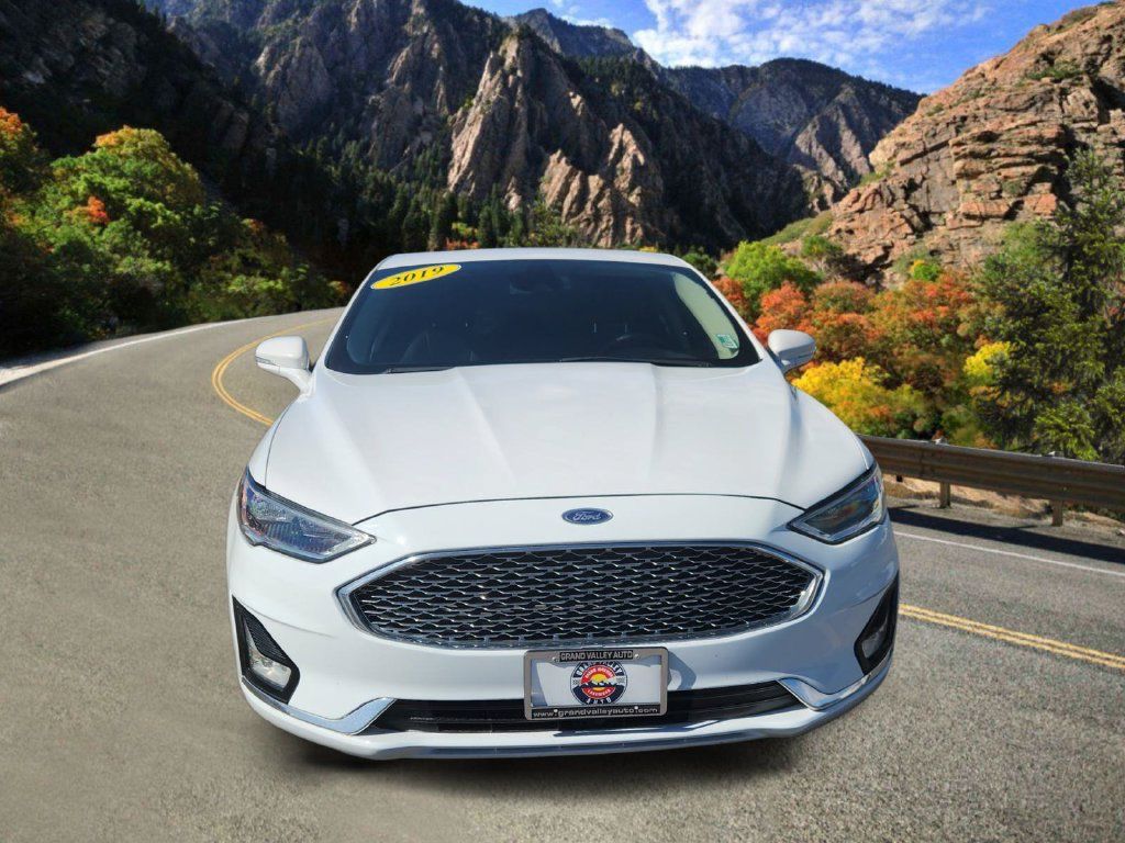 Used 2019 Ford Fusion Titanium FWD image 6