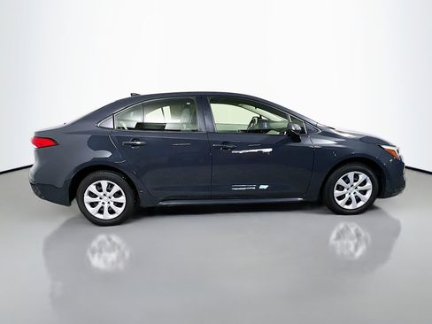Used 2025 Toyota Corolla LE image 3